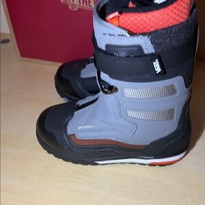 Vans high country and Hellbound Black and Gray Snowboard Boots